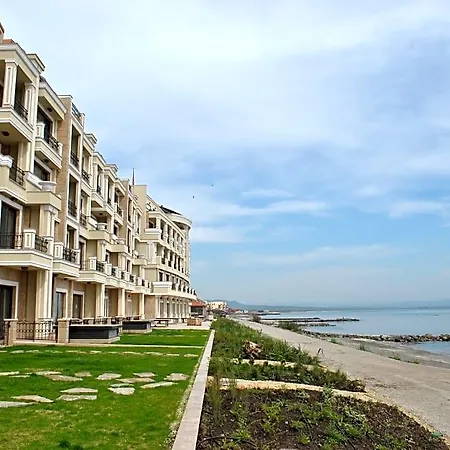Gardenia Palace 3* بوموري